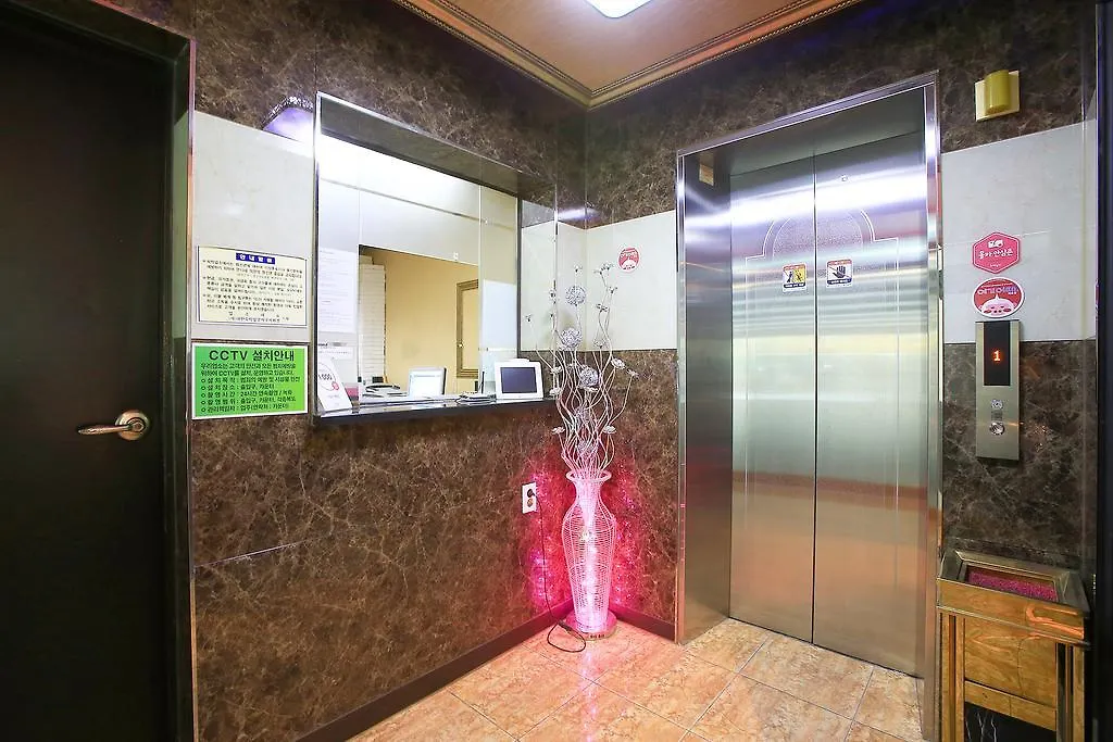 Real Boutique Hotel Soul 2*,